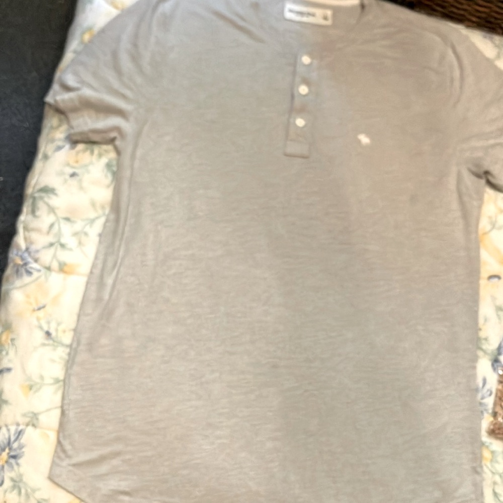 ABERCROMBIE & FITCH Men’s Casual Tee Size Large